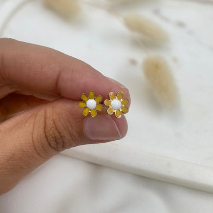 Daisy Second Piercing Studs (Yellow)