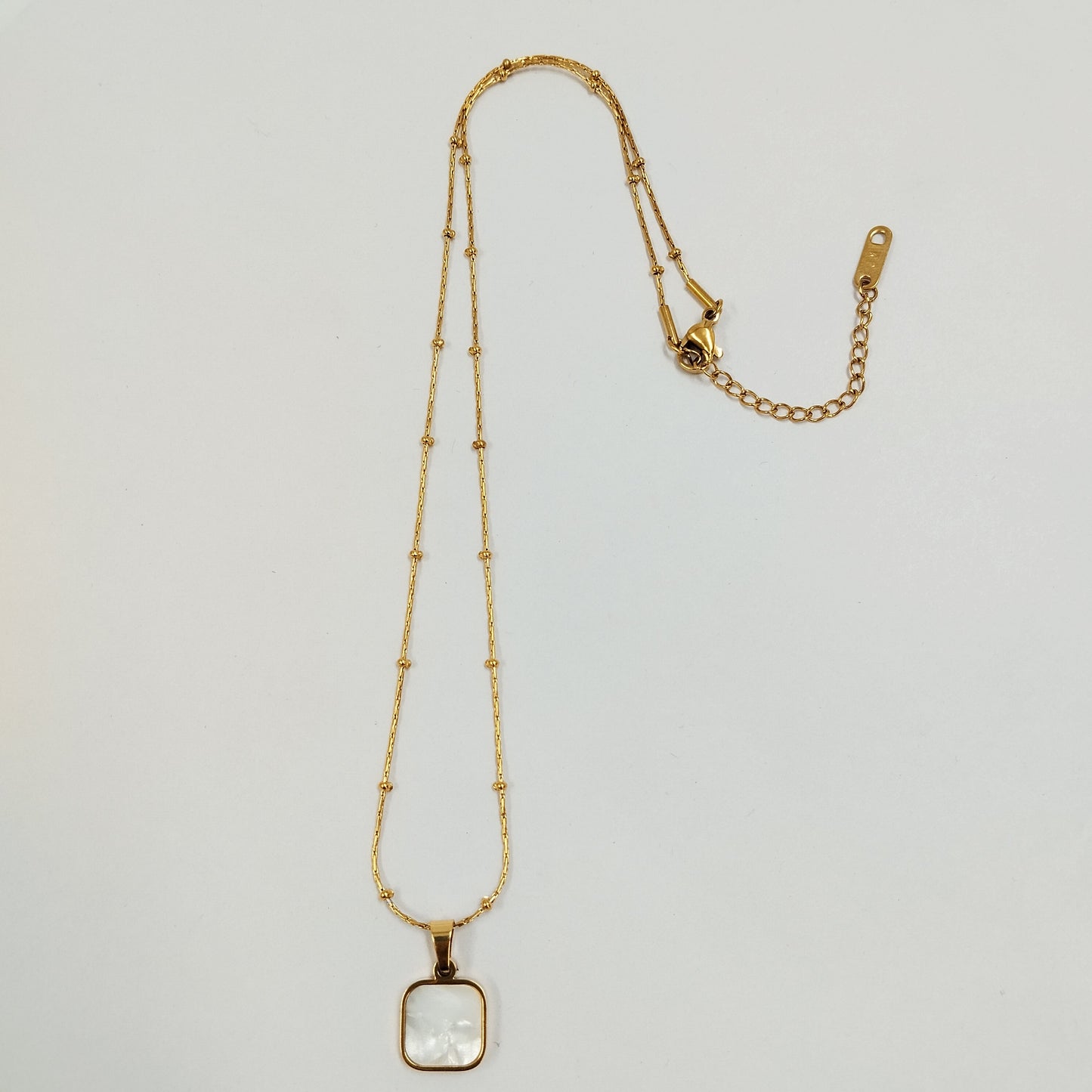 Kayla Necklace (White)