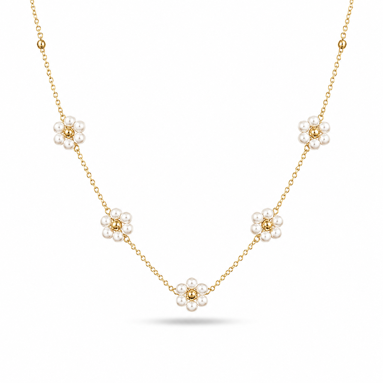 White Daisy Necklace