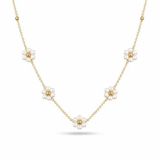 White Daisy Necklace