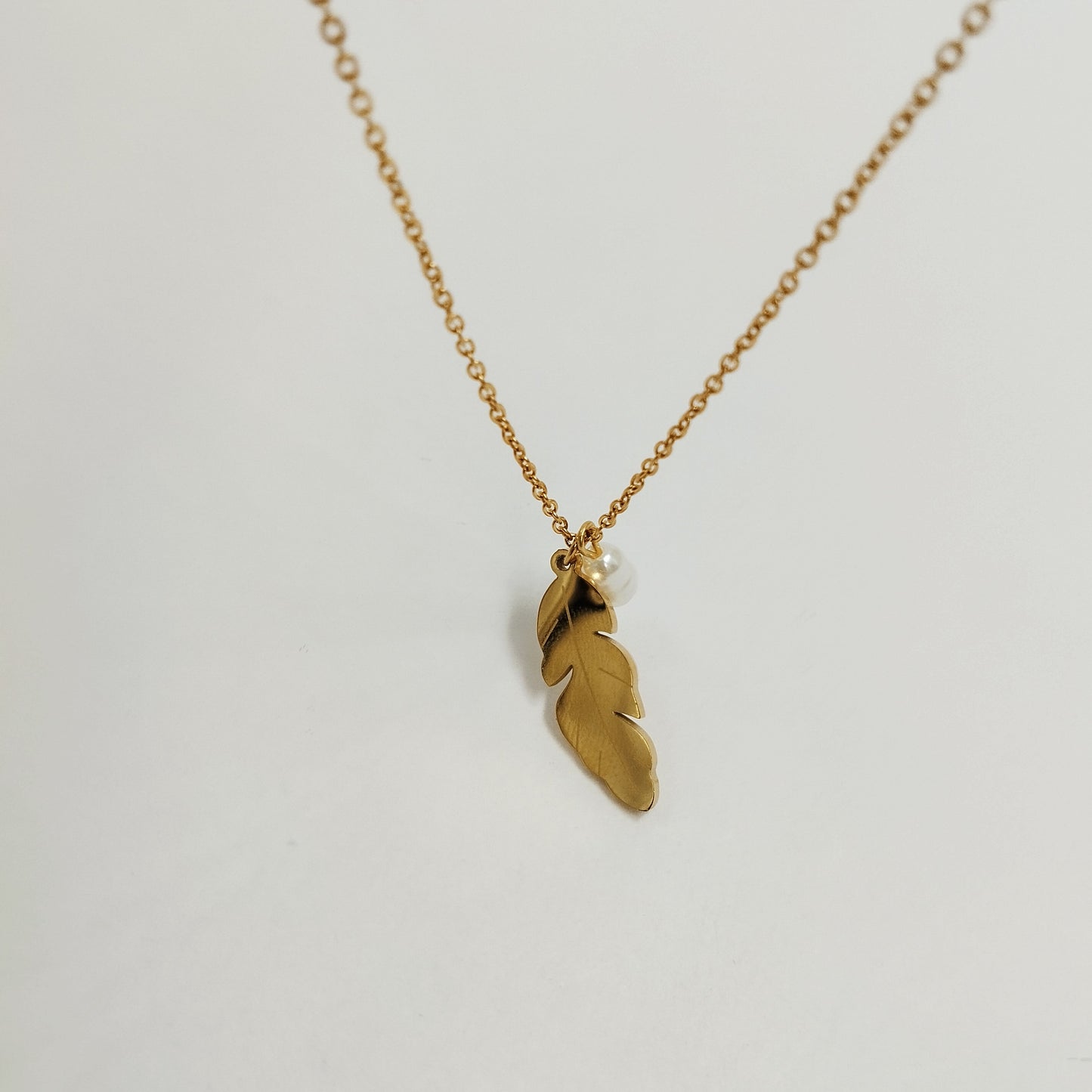 Leaf Pearl Necklace