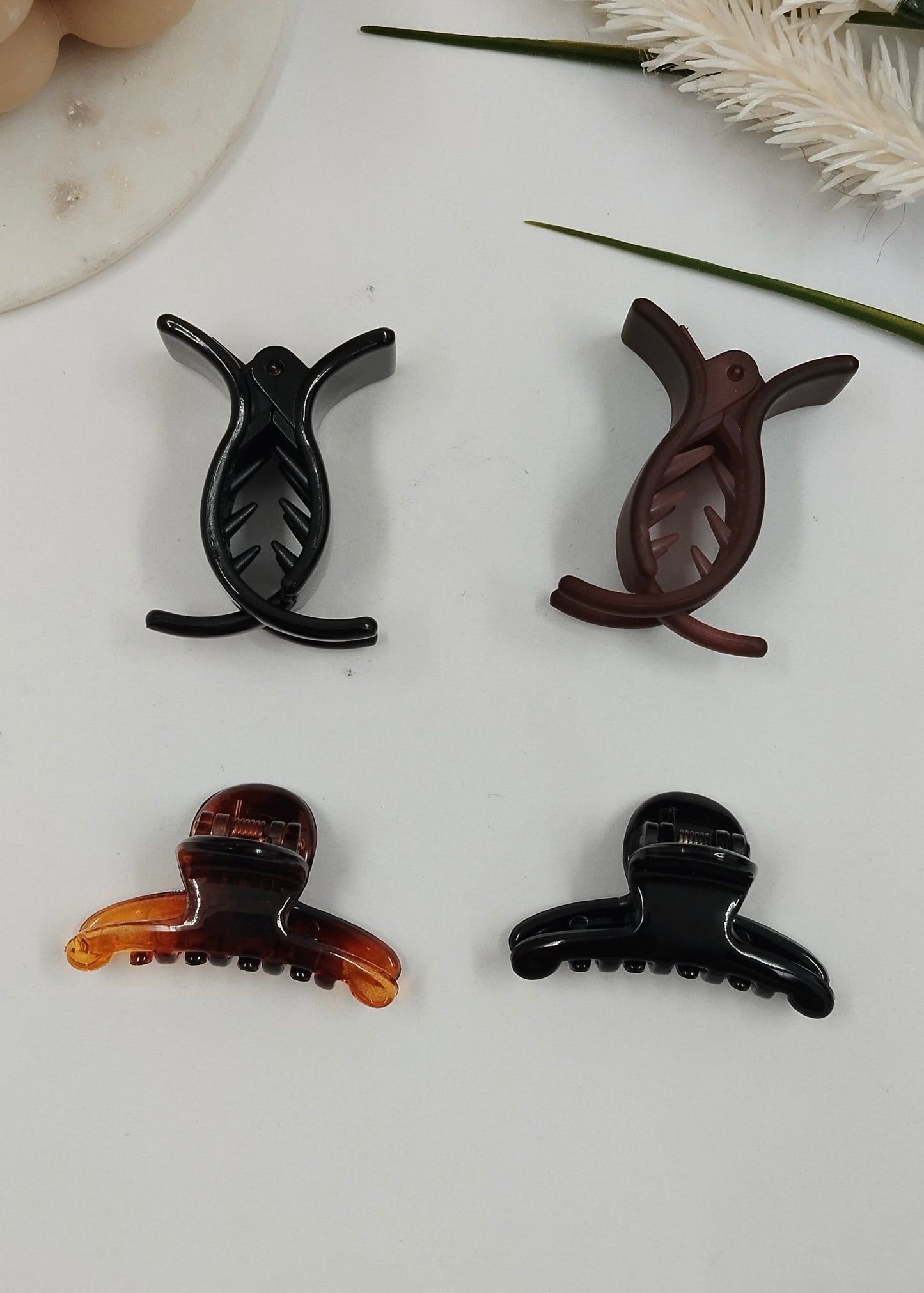 Set Of 4 Small Claw Clips